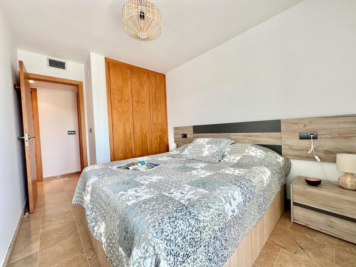 Marina Park Roses Apartamento Exterior foto