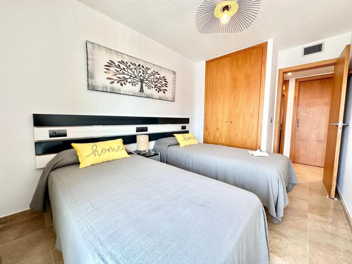 Marina Park Roses Apartamento Exterior foto